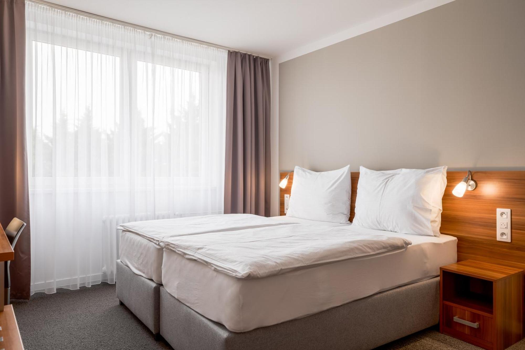 Vista Hotel 4*